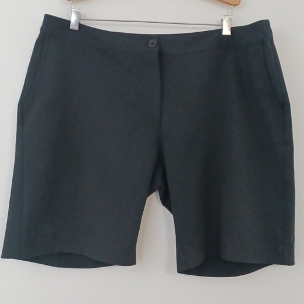 ✨3/$25✨AUR Womens Black Shorts - 12